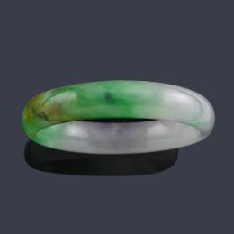 Lote 2440: Pulsera de jade