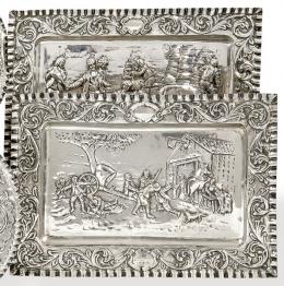 Lote 1255: Pareja de bandejas de plata española sin punzonar ff. S. XIX.