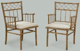 Lote 1062: Pareja de sillas de bambú y ratán de Maurece Lauer, que datan de la fabricación de alfombras y telas de Cogolin. Estampillado en el asiento. Francia años 1940 - 1950