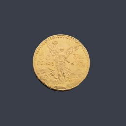 Lote 2737: Moneda de 50 pesos mexicanos en oro de 22 K.