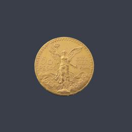 Lote 2746: Moneda de 50 pesos mexicanos en oro de 22 K.