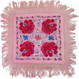 Lote 1374: Mantón de Manila rosa con grandes flores bordadas