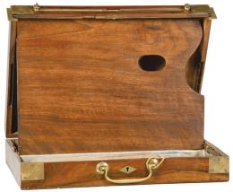 Lote 1492: Caja maletín de pintor francesa de Vve. Bisserie-Pascal, Burdeos pp. S. XX en nogal.