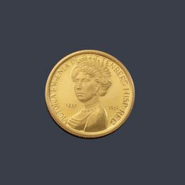 Lote 2619: Moneda conmemorativa de la reina Victoria Eugenia de Battemberg en oro de 22 K.