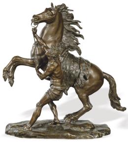 Lote 1082<br>Siguiendo a Guillaume Coustou (Francia 1677-1746)<br>"Caballo de Marly" S. XIX<br>Escultura en bronce patinado.