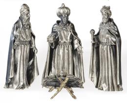 Lote 1198: "Tres Reyes Magos y Niño Jesús" en plata española punzonada Ley 925.