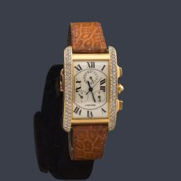 Lote 2528: CARTIER Tank Americano cronógrafo ref. 1730 con caja en oro amarillo de 18 K y brillantes.