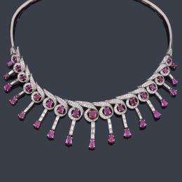 Lote 2105: Collar diamantes y rubies