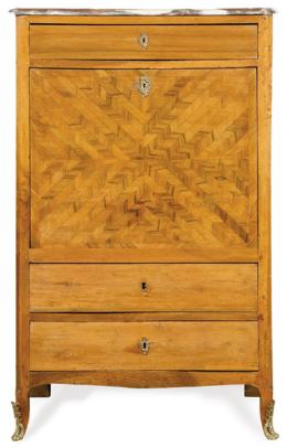 Lote 1099: Secretaire "a abattant" transición en madera de nogal, con tapa abatible que al abrirse revela una serie de cajones y compartimentos. Monturas de bronce y tapa de mármol. Francia, tercer cuarto S. XVIII