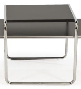 Lote 1325: Marcel Breuer (1902-1981) para Gavina 1925<br>Mesa modelo Laccio 1, estructura de tubo de acero cromado y tablero en melamina negra.