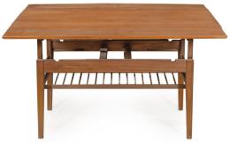 Lote 1345: Kai Kristiansen (1929-) para Vildbjerg Møbelfabrik. Mesa de centro modelo "Elevator" en madera de teca, de alas extensibles, con capacidad para elevarse y una balda inferior. Dinamarca, años 60.