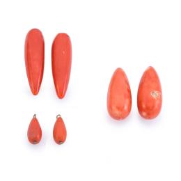 Lote 2266<br>Lote seis con perillas de coral roja de 41,18 ct - 39,01 ct y 7,38 ct.