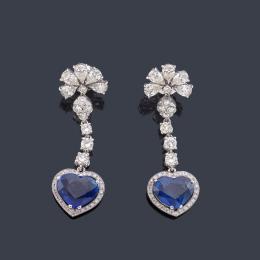 Lote 2286: Pendientes largos con pareja de zafiros talla corazón de aprox. 8,90 ct en total con diamantes talla brillante y perilla de aprox. 4,30 ct en total.