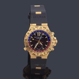 Lote 2529: BVLGARI Diágono Professional GMT ref. GMT 40 G de caballero con caja  en oro amarillo de 18 K.