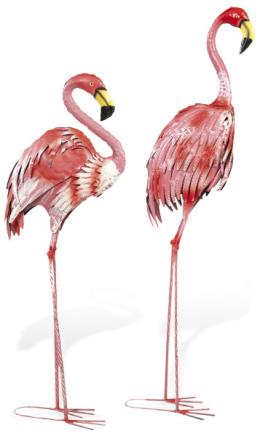 Lote 1564: Dos flamencos de metal pintado para jardín