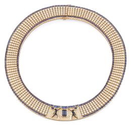 Lote 2249: GAYUBO<br>Collar babero con cinco bandas de brillantes de aprox. 26,95 ct en total, un zafiro talla rectangular de aprox. 4,00 ct y doble banda de zafiros calibrados de aprox. 57,75 ct en total.