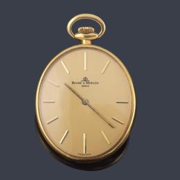 Lote 2518: BAUME & MERCIER, reloj de colgar con caja en oro amarillo de 18 K.