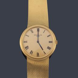 Lote 2612: PATEK PHILIPPE Calatrava ref. 3591/2 de caballero con caja y brazalete en oro amarillo de 18 K, circa 1973.