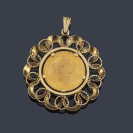 Lote 2660: Broche moneda conmemorativa "Aureus Magnus" en oro amarillo de 22 y. Marco en oro amarillo de 18 K.