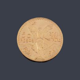 Lote 2669: Moneda de 50 pesos Mexicanos en oro de 22K.