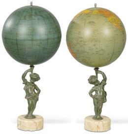 Lote 1031: Dos globos de George Philp & Son, Londres.<br>Globo terrestre "Philips Londron Library Globe" de 1957 y Globo celeste.