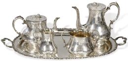 Lote 1136: Juego de café y te victoriano de plata inglesa punzonada Ley Sterling de Daniel & Charlesw Houlecon, Londres 1855 con bandeja oval de plata mejicana Ley Sterling.