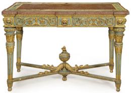 Lote 1279<br>Mesa de centro neoclásica de Piamonte, en madera policromada y parcialmente dorada. Ornamentada en la cintura por un friso con roleos sobre patas acanaladas unidas por una chambrana en X.Con una gruesa tapa de estuco imitando pórfido y mármol.