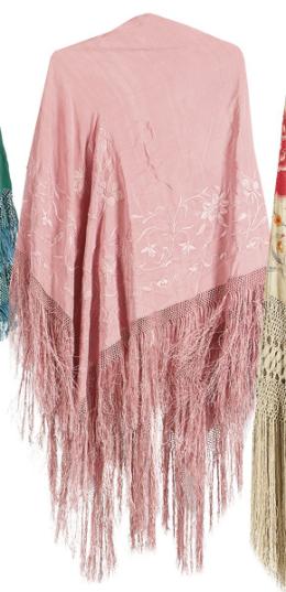 Lote 1468: Mantón de Manila en seda natural bordado a mano color rosa con bordados en rosa