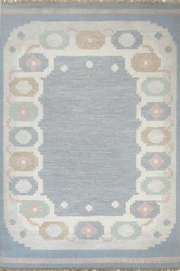 Lote 1514: Alfombra de diseño contemporaneo ien lana nspirado en kilim orientales.